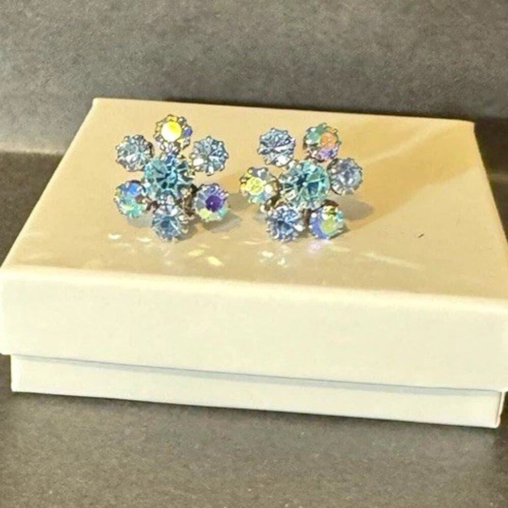Vintage WEISS Signed Blue Aurora Borealis Rhinestone Clip On Earrings Starburst